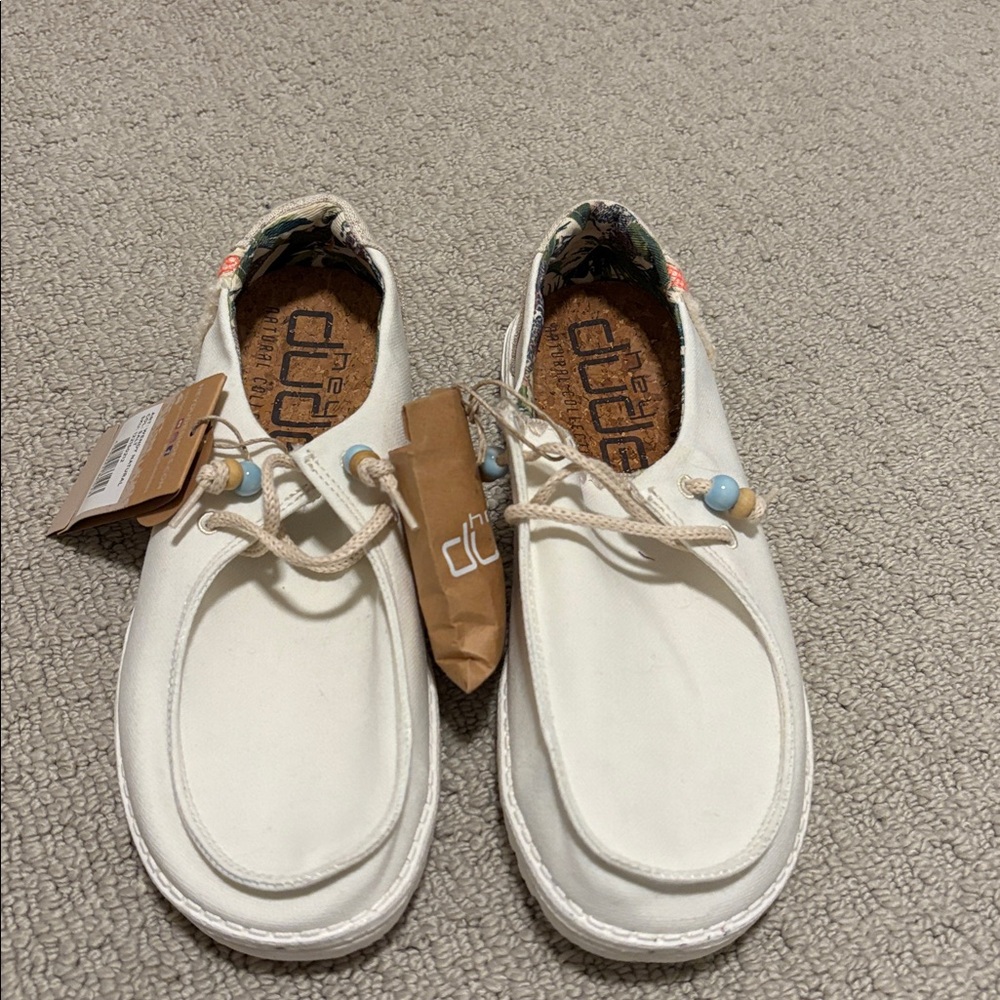 NWT Hey Dude Wendy Natural Shoes - Size 8 - Picture 3 of 8